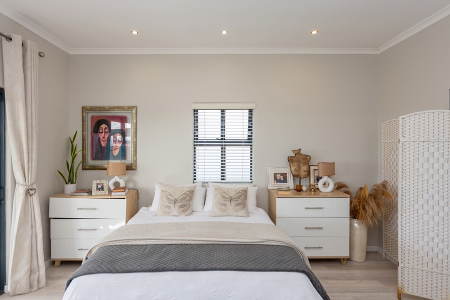 9 Bedroom Property for Sale in Olifantskop Western Cape